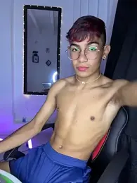 cherub_ webcam model stream image