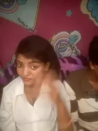 Freakingromance webcam model stream image