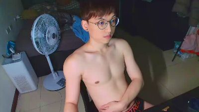 cr_huang webcam cam4 model stream image