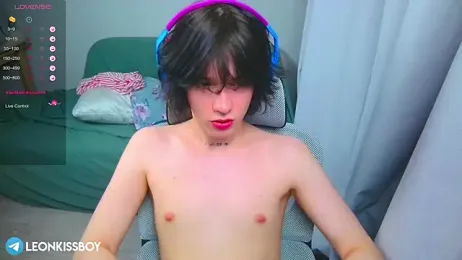 LeonBoykisser webcam model stream image