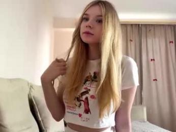 chloe_show webcam model stream image