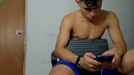 andrew_rose_ webcam model stream image