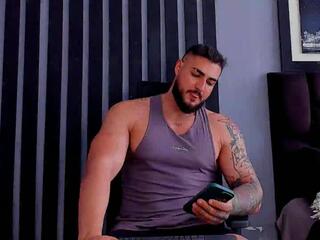 Isac Konnor webcam flirt4free model stream image