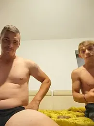 Wolfseduction webcam model stream image