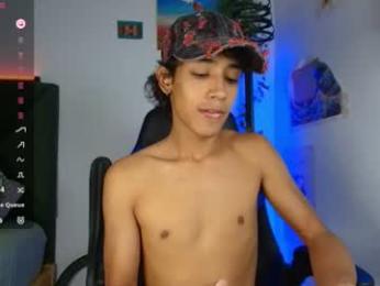 ostin_18hot webcam model stream image