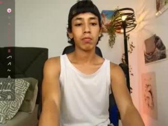 ostin_18hot webcam model stream image