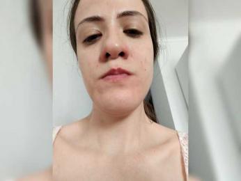 LuxeAngel webcam model stream image