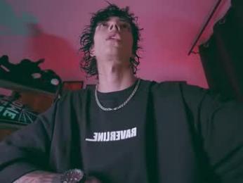 olliver___y webcam chaturbate model stream image