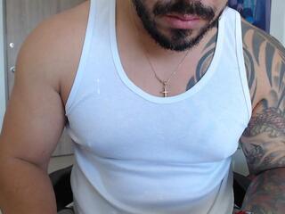 Derryl webcam model stream image