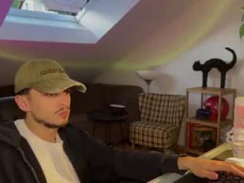 daimon_hall webcam model stream image