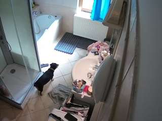 voyeurcam-julmodels-bath-2nd-2 webcam model stream image
