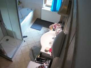 voyeurcam-julmodels-bath-2nd-2 webcam model stream image