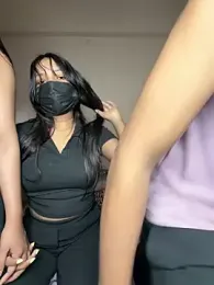 AIR_Hostes webcam model stream image