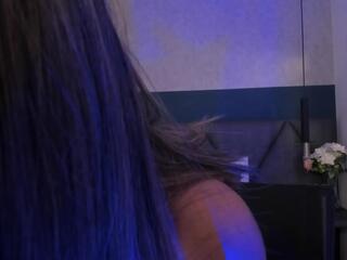 Tiana Lorenz webcam model stream image