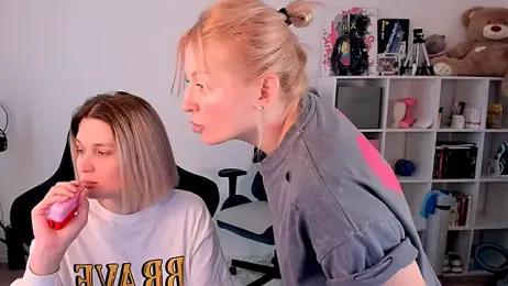 hotblonds webcam model stream image