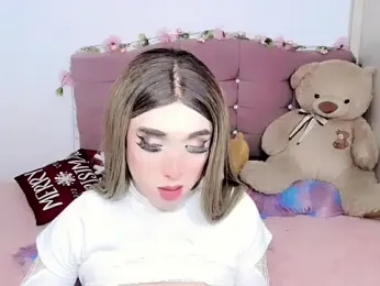 NicolleSpell webcam model stream image