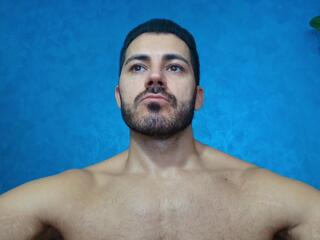 Cutler Q webcam flirt4free model stream image