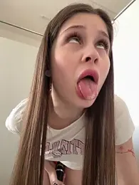 mmelicious webcam stripchat model stream image