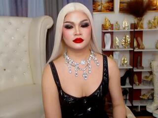 Trish Reds webcam model stream image