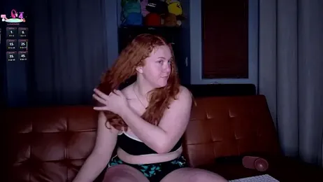 Scarlettredff webcam stripchat model stream image