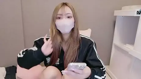 _chanMOMO_ webcam model stream image