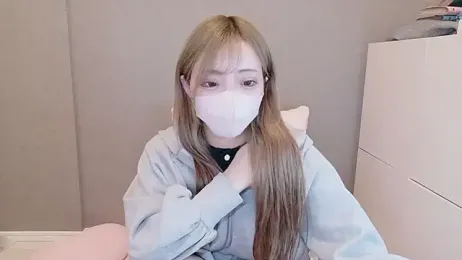 _chanMOMO_ webcam model stream image