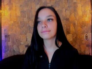 Valentinna Ferrer webcam model stream image