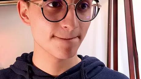 Sr_evann webcam model stream image