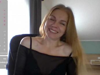 BlondaTina webcam model stream image