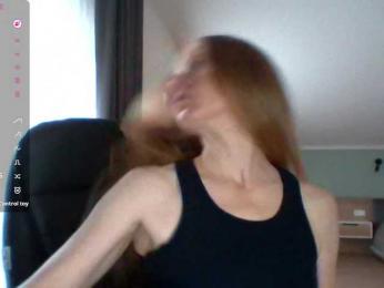 BlondaTina webcam model stream image