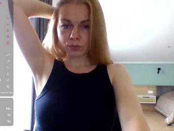 BlondaTina webcam model stream image