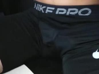 slimhungyvng webcam model stream image