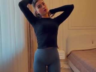 danniedols webcam model stream image