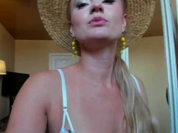 MissMotivated webcam model stream image