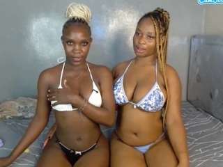 comeplayyy webcam model stream image