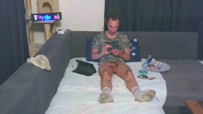 Cum2CamBoys webcam model stream image