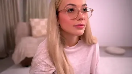 KylieJoyce webcam model stream image