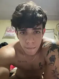 valdren_vylord webcam stripchat model stream image