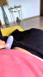 Bembeleza webcam model stream image