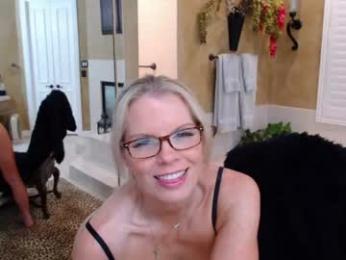 trophywifey webcam model stream image