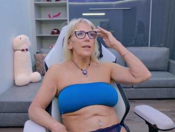 FitCougar webcam model stream image