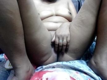 Lutricia webcam bongacams model stream image