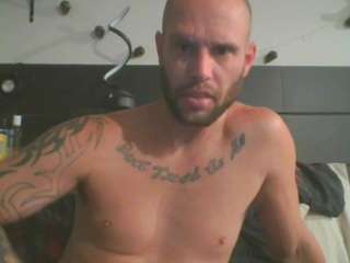 themaskedbadiee webcam model stream image