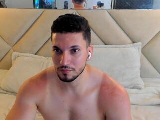 Ryan Ward webcam model stream image