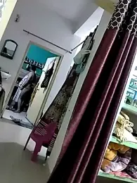Hotypooja1 webcam model stream image