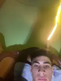 YElrosy webcam stripchat model stream image