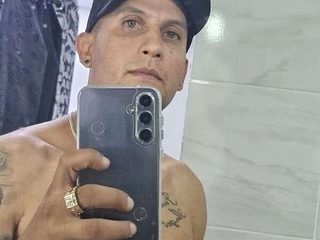 Dereck Prime webcam model stream image