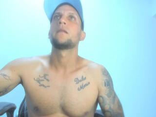 Dereck Prime webcam model stream image
