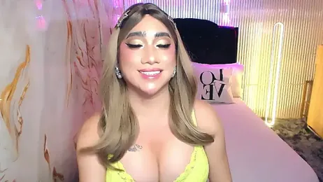 yourTsFantasyBigCock webcam model stream image