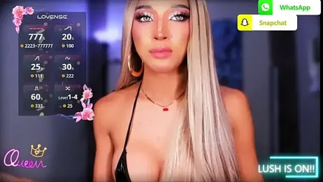 UrDominantBella webcam model stream image